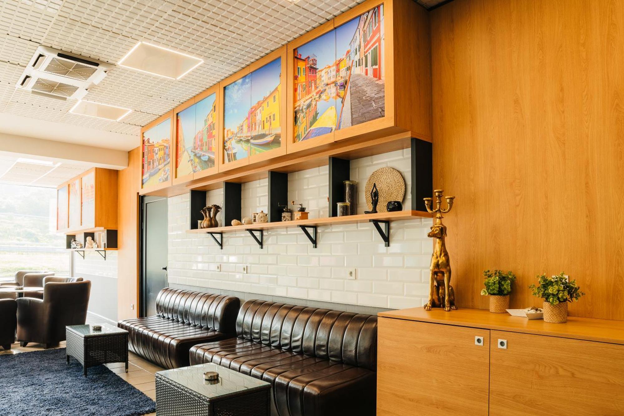 Hotel Ihtiman 외부 사진